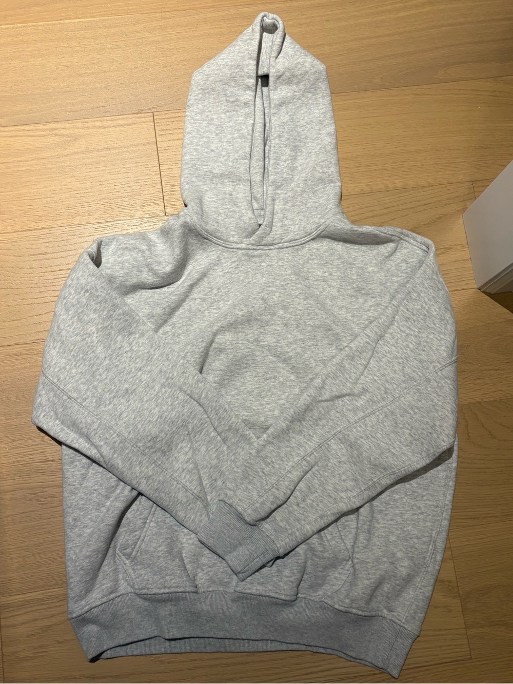 Abercrombie Men's Light Gray Hooded Sweatshirt